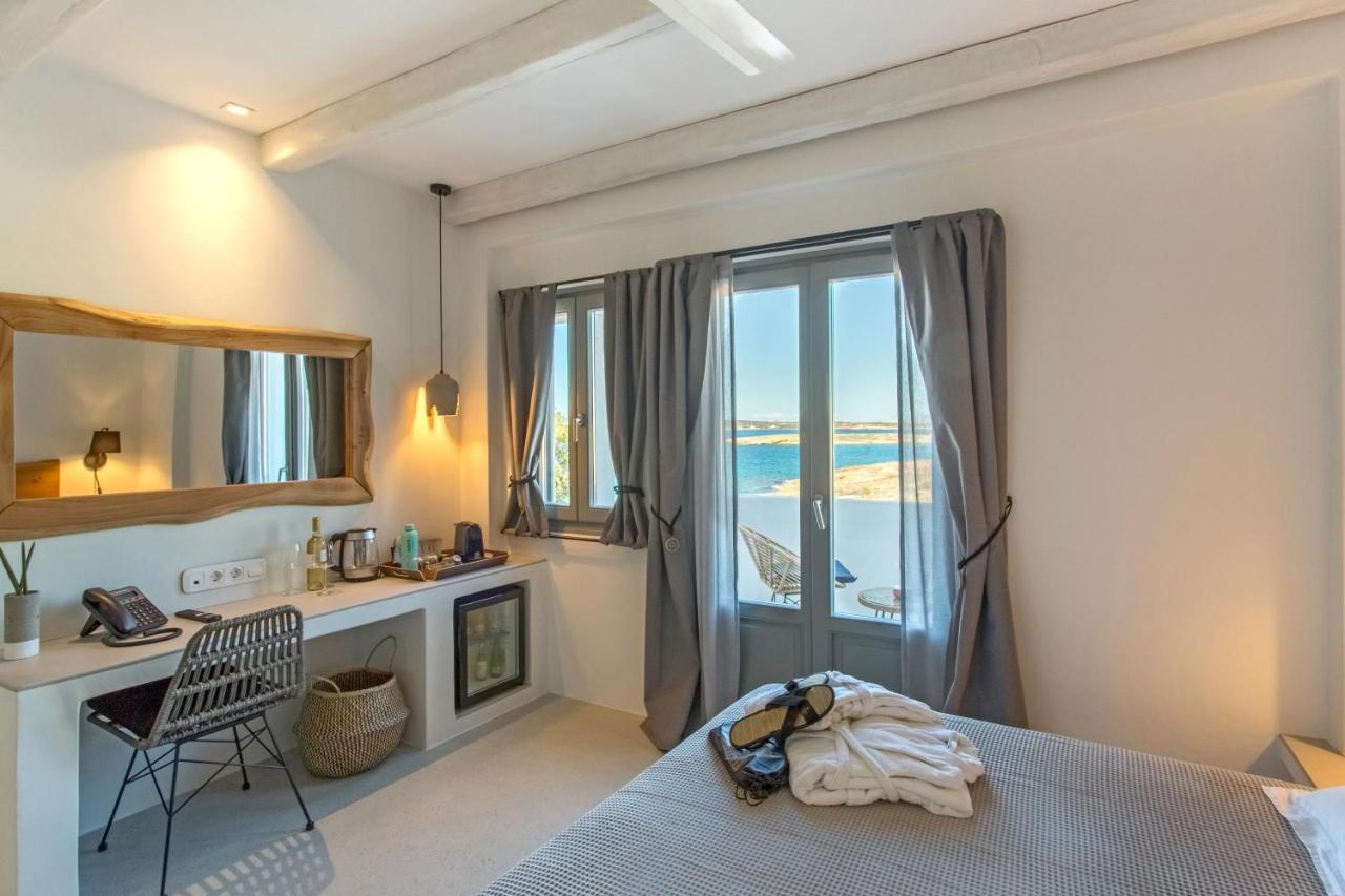 Paros Cape Suites เนาซา ภายนอก รูปภาพ