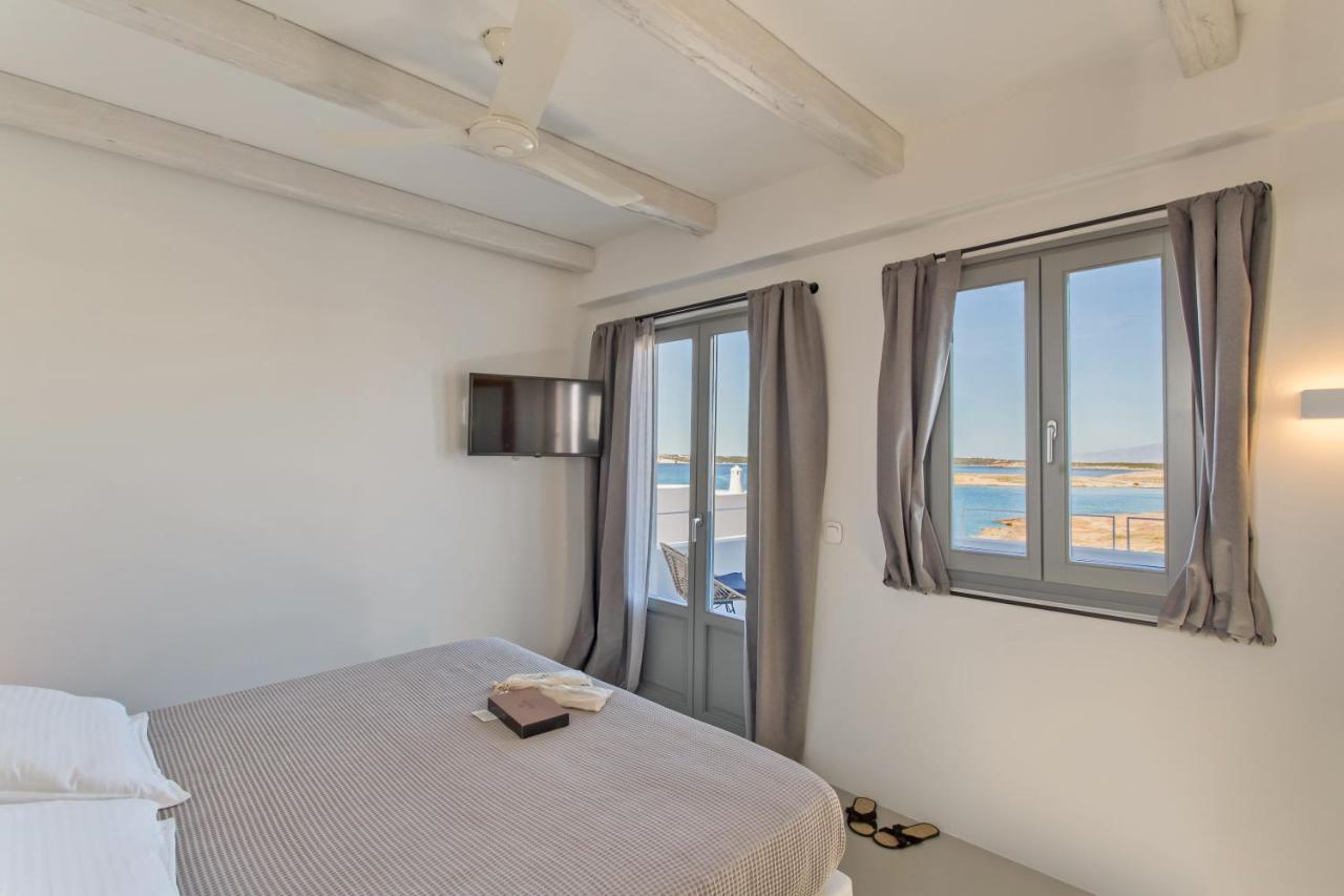 Paros Cape Suites เนาซา ภายนอก รูปภาพ