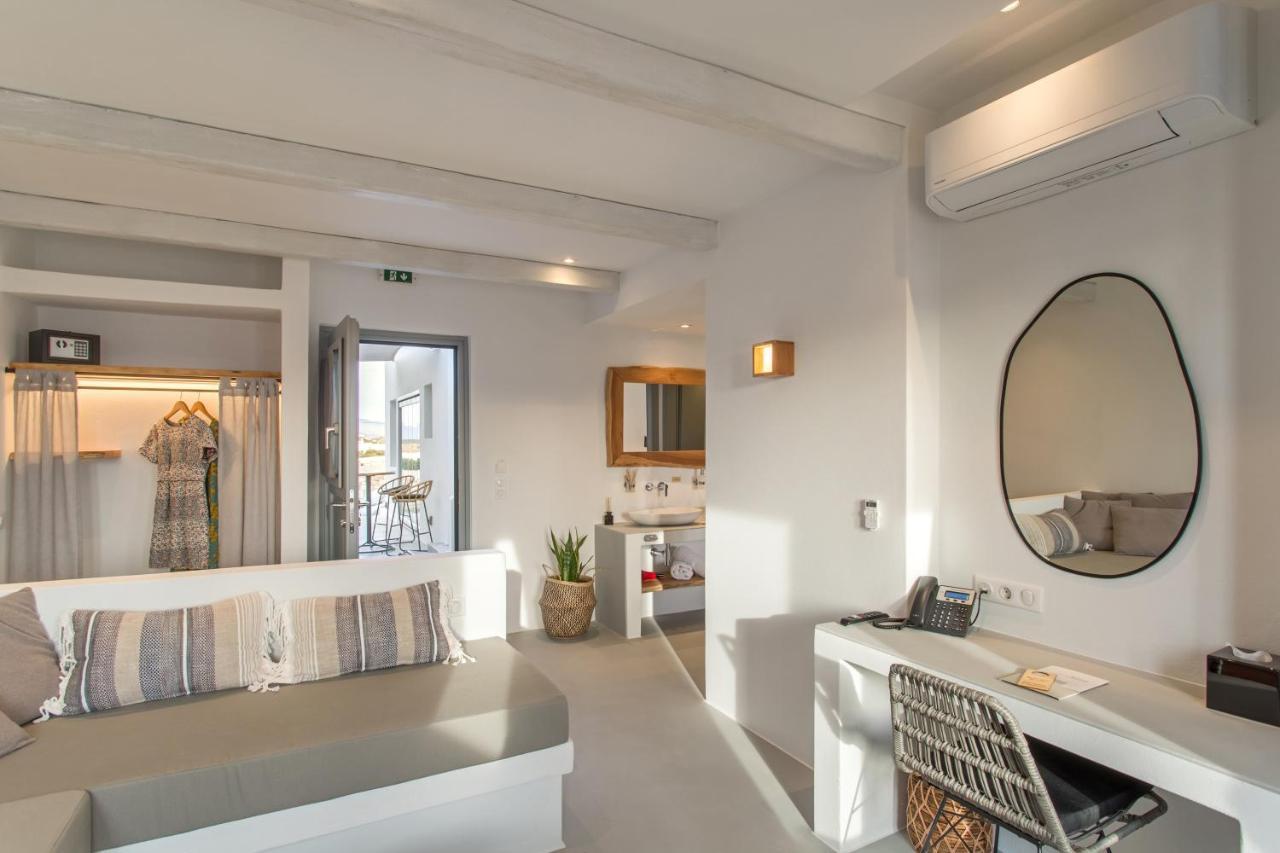 Paros Cape Suites เนาซา ภายนอก รูปภาพ