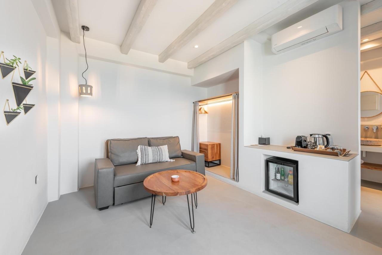 Paros Cape Suites เนาซา ภายนอก รูปภาพ