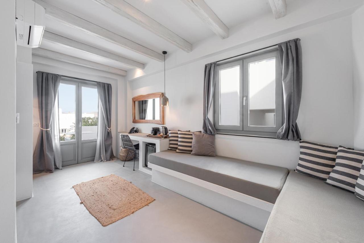 Paros Cape Suites เนาซา ภายนอก รูปภาพ