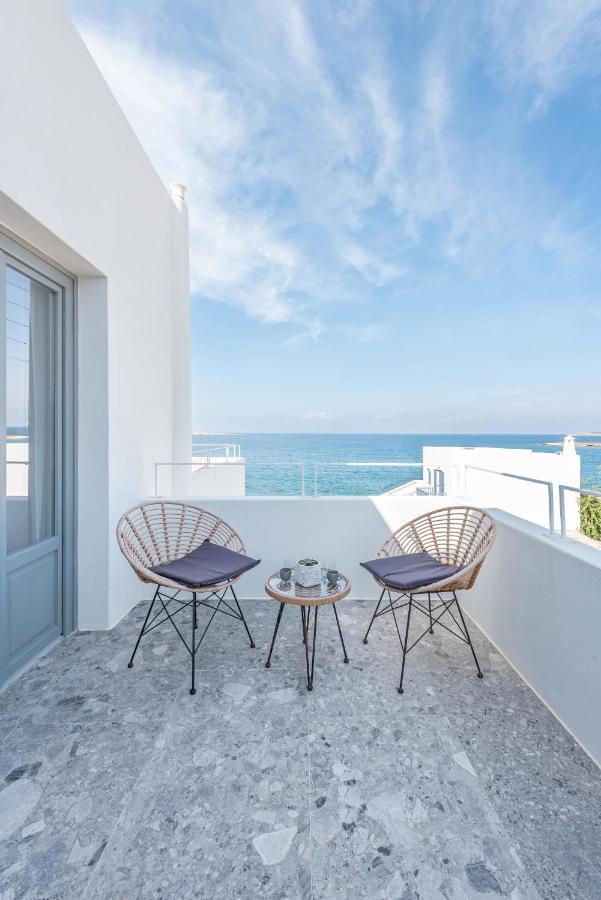 Paros Cape Suites เนาซา ภายนอก รูปภาพ