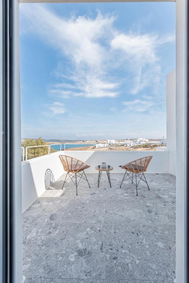 Paros Cape Suites เนาซา ภายนอก รูปภาพ